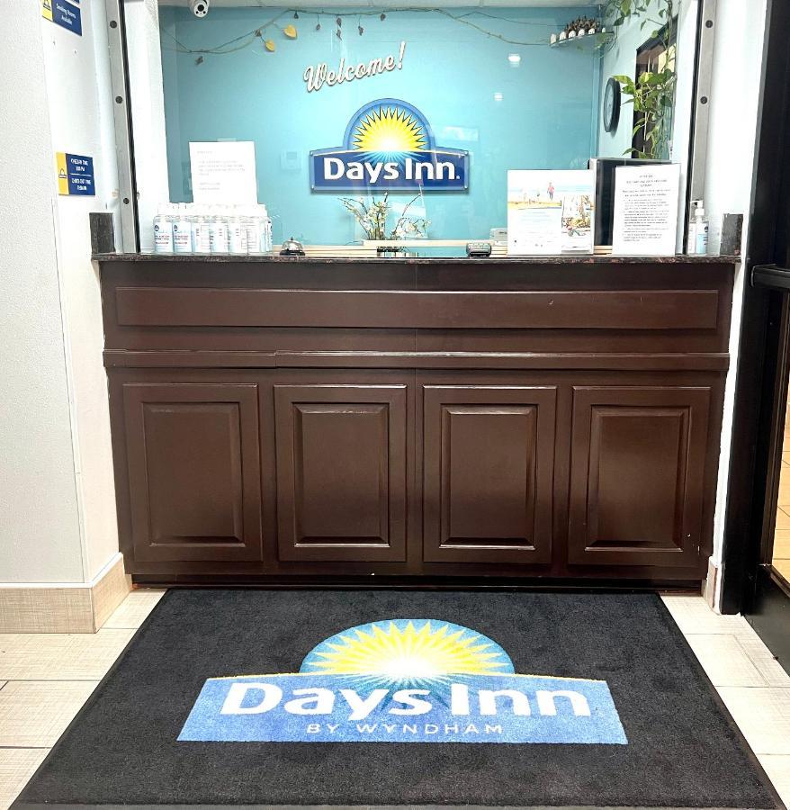 Days Inn By Wyndham Rayne Exterior photo